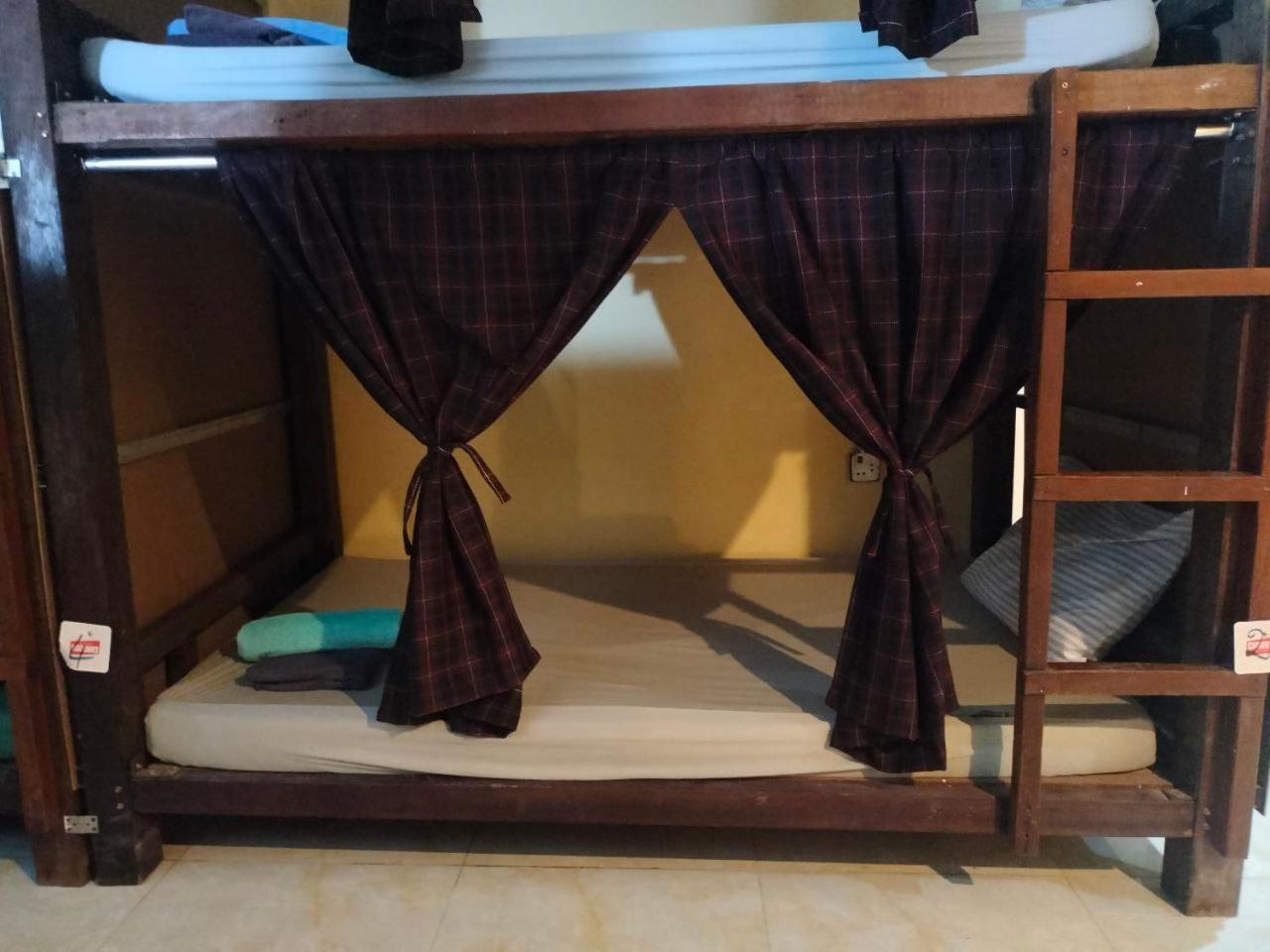 Blue Diamond Hostel Battambang Luaran gambar