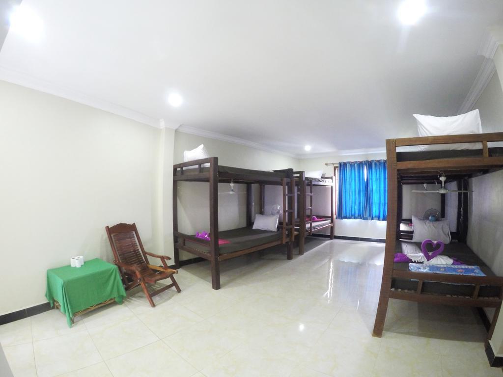 Blue Diamond Hostel Battambang Luaran gambar