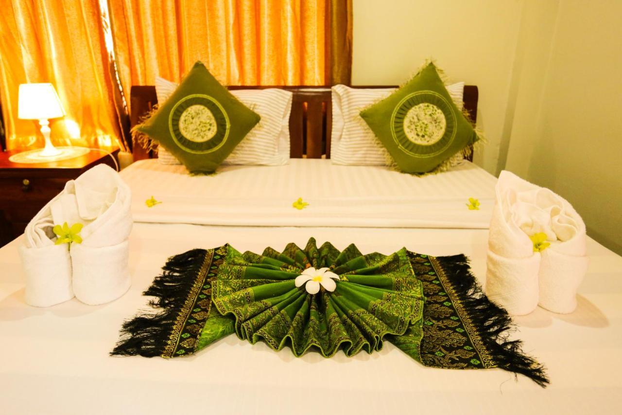 Blue Diamond Hostel Battambang Luaran gambar