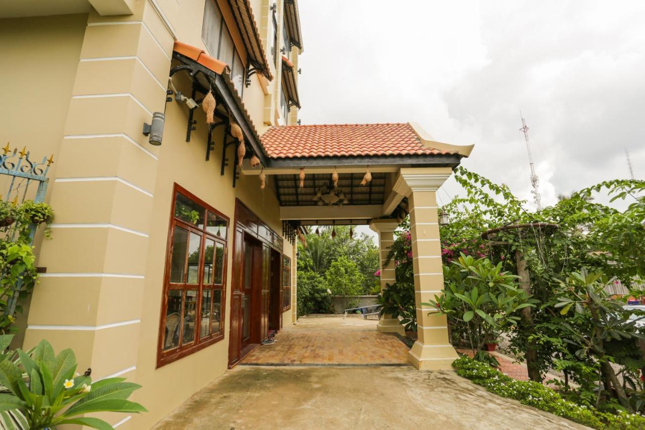 Blue Diamond Hostel Battambang Luaran gambar