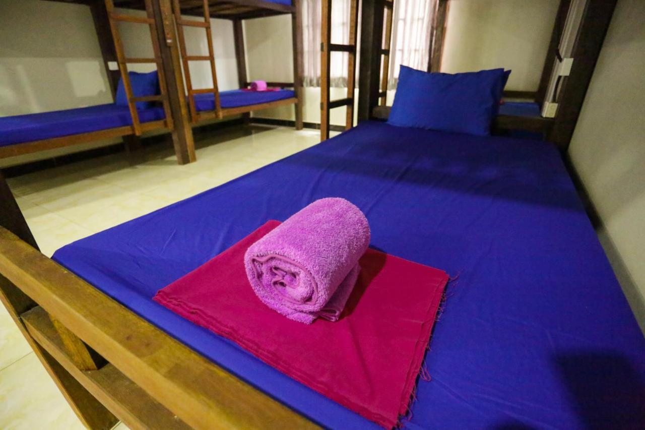 Blue Diamond Hostel Battambang Luaran gambar