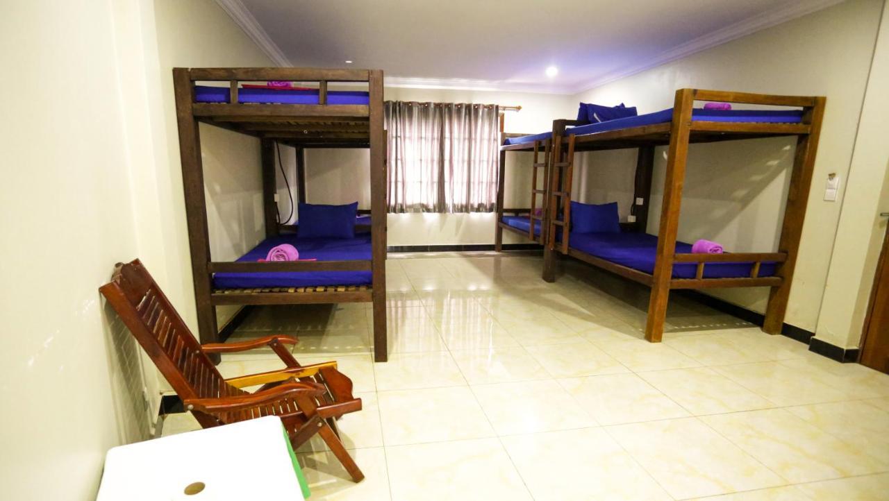 Blue Diamond Hostel Battambang Luaran gambar