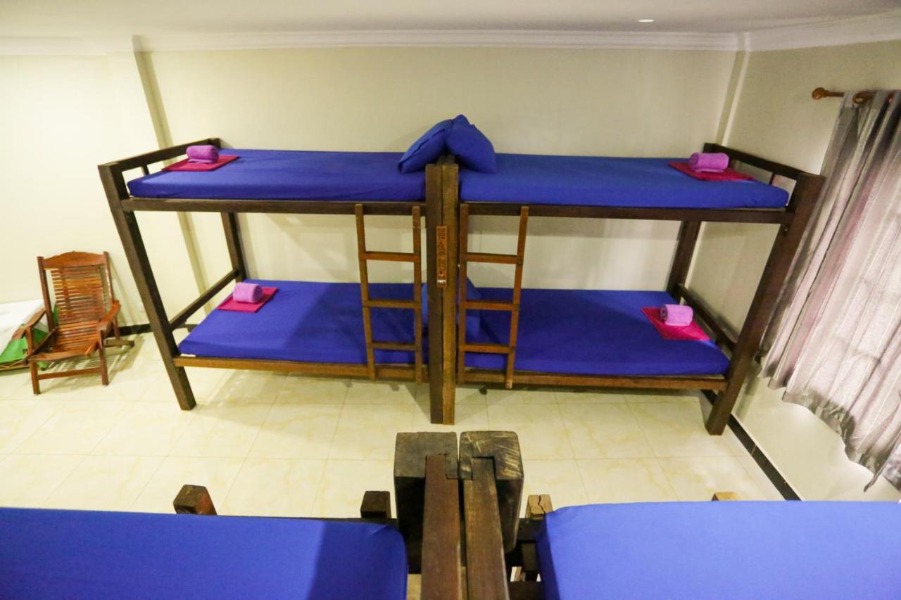 Blue Diamond Hostel Battambang Luaran gambar